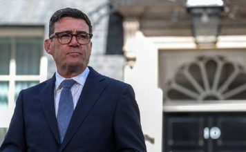 نخست وزیر بریتانیا: شواهد قوی از نقش رژیم ملاها در حادثه فیرفورد وجود دارد