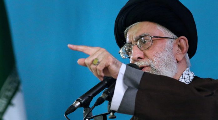 L’horreur de Khamenei pour les sondages du Congrès national iranien au Club House