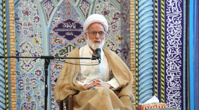 Représentant de Khamenei: Ceux qui émigrent vont de la « terre d’Ali à la » terre de Trump «