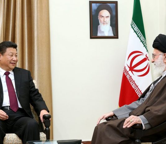 Avec le consentement du gouvernement principal, un permis a été délivré pour le consulat chinois à Bandar Abbas