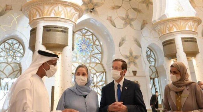 Israeli President at Sheikh Zayed Grand Mosque in Abu Dhabi: Middle East to choose, peace and hope or chaos led by Iran